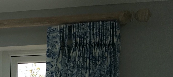 Curtain pole